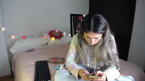 Catalina online show from December 2025 02:50:02 AM