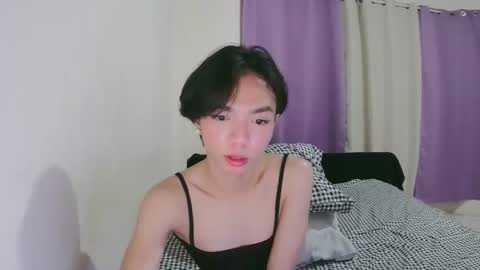 Snapshot of la_ura chatting on November 2025 05:24:01 PM Laura online show from November 2025 05:24:01 PM