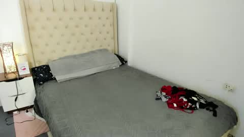 la_vida_lena_ online show from February 2025 09:11:02 AM