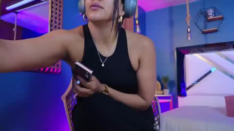 Cris  online show from April 2026 11:50:02 AM