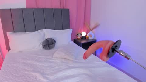 lana  foxx Model  independient online show from November 2025 01:19:02 AM