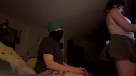 lacedinsin online show from September 2025 03:41:02 AM