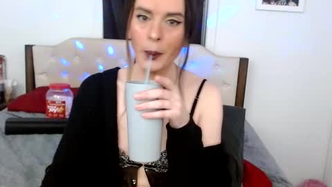 Lacey Phoenix online show from October 2025 01:17:02 AM