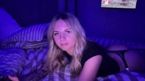 Snapshot of laceyx0x0 chatting on June 2026 06:01:01 AM LACEY online show from June 2026 06:01:01 AM