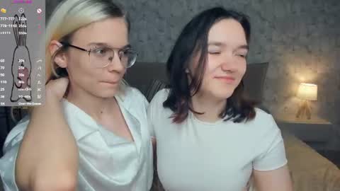 Snapshot of lacyedison chatting on July 2026 07:11:01 PM Violet and Isabel online show from July 2026 07:11:01 PM