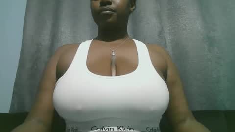 Snapshot of lady_dearra chatting on September 2025 02:33:01 AM lady_dearra online show from September 2025 02:33:01 AM