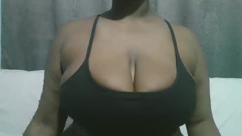 Snapshot of lady_dearra chatting on September 2025 01:22:01 PM lady_dearra online show from September 2025 01:22:01 PM