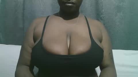 Snapshot of lady_dearra chatting on September 2025 01:52:01 AM lady_dearra online show from September 2025 01:52:01 AM