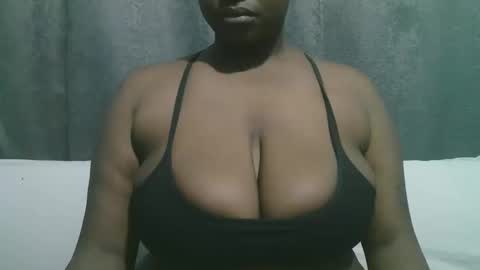 Snapshot of lady_dearra chatting on September 2025 02:04:01 AM lady_dearra online show from September 2025 02:04:01 AM