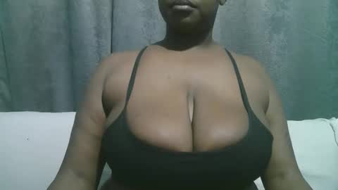 Snapshot of lady_dearra chatting on September 2025 02:05:01 AM lady_dearra online show from September 2025 02:05:01 AM