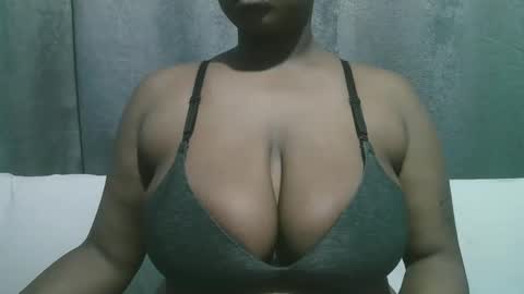 Snapshot of lady_dearra chatting on October 2025 04:22:01 AM lady_dearra online show from October 2025 04:22:01 AM