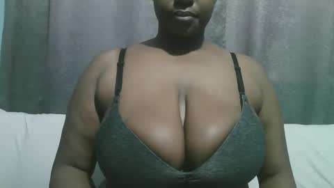 Snapshot of lady_dearra chatting on October 2025 11:11:01 AM lady_dearra online show from October 2025 11:11:01 AM