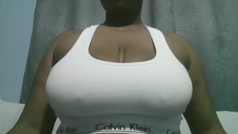 Snapshot of lady_dearra chatting on October 2025 04:20:02 AM lady_dearra online show from October 2025 04:20:02 AM