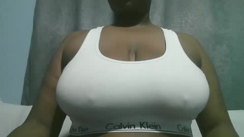 Snapshot of lady_dearra chatting on October 2025 03:34:01 AM lady_dearra online show from October 2025 03:34:01 AM