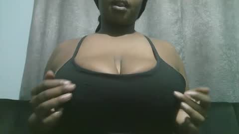 Snapshot of lady_dearra chatting on November 2025 04:00:01 AM lady_dearra online show from November 2025 04:00:01 AM