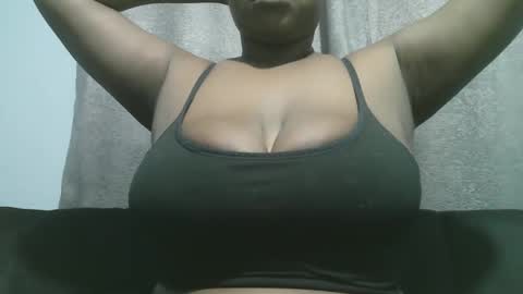 Snapshot of lady_dearra chatting on November 2025 04:12:02 AM lady_dearra online show from November 2025 04:12:02 AM