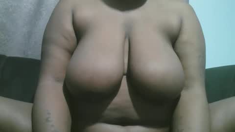 Snapshot of lady_dearra chatting on December 2025 03:11:01 AM lady_dearra online show from December 2025 03:11:01 AM