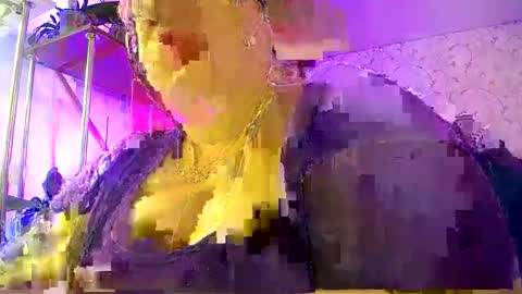 Lady Gloria online show from May 2026 10:19:02 AM