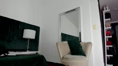 Snapshot of lady_godss chatting on January 2025 01:11:01 AM Lady godss online show from January 2025 01:11:01 AM