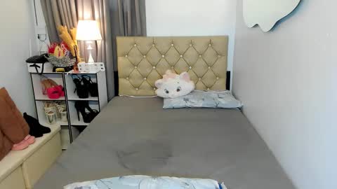 lady_moriseth online show from January 2025 04:48:02 AM