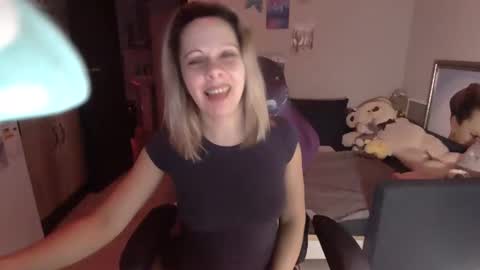 Snapshot of lady_smile69 chatting on February 2025 02:03:01 AM lady_smile69 online show from February 2025 02:03:01 AM