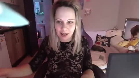 Snapshot of lady_smile69 chatting on February 2025 05:04:01 AM lady_smile69 online show from February 2025 05:04:01 AM