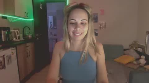 Snapshot of lady_smile69 chatting on September 2025 04:08:02 PM lady_smile69 online show from September 2025 04:08:02 PM