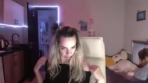 lady_smile69 online show from November 2025 04:34:02 AM