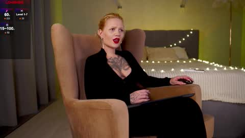 Snapshot of lady_vivian chatting on October 2025 01:56:02 PM Vi online show from October 2025 01:56:02 PM