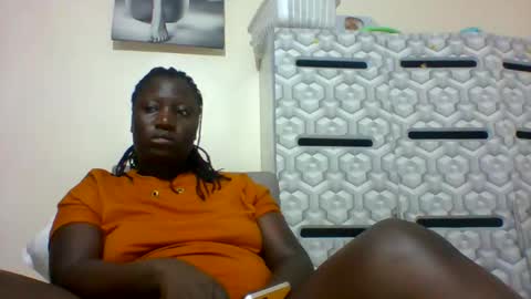 lindah32 online show from January 2025 06:07:01 PM