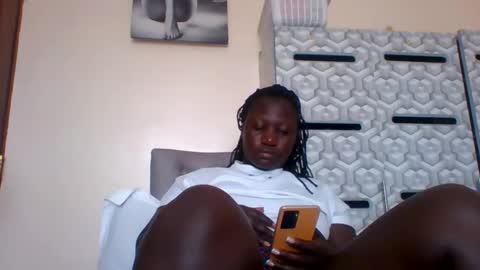 lindah32 online show from January 2025 09:27:01 AM