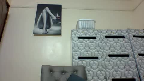 lindah32 online show from January 2025 12:42:01 AM