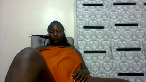 lindah32 online show from January 2025 01:37:02 AM