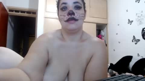 Snapshot of ladydeathz chatting on January 2025 07:31:01 AM ladydeathz online show from January 2025 07:31:01 AM