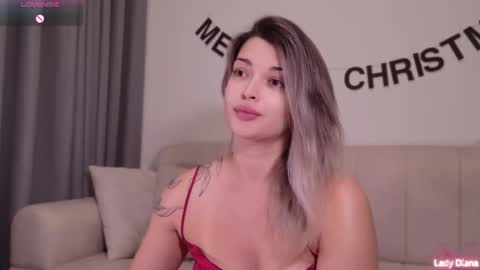 ladylancaster online show from December 2025 10:46:01 AM