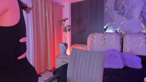 Lady  online show from June 2026 05:25:01 AM