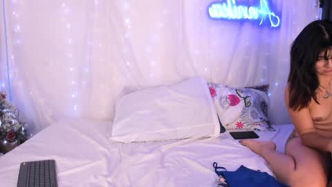 Snapshot of laena_arryn chatting on December 2024 11:51:01 PM Laena Arryn online show from December 2024 11:51:01 PM