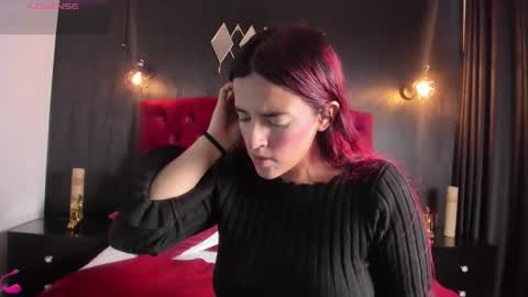 Laia  online show from December 2025 12:12:02 PM