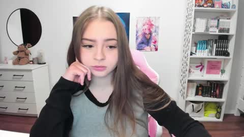 Kira online show from March 2025 10:38:02 PM