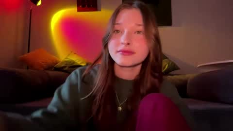 Snapshot of lakiaeskuchen chatting on May 2026 12:01:02 PM Hello guys Im Ann online show from May 2026 12:01:02 PM