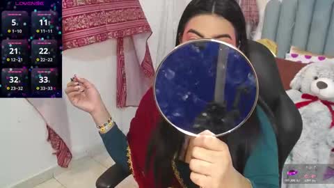 Laskhmirani online show from November 2025 11:42:01 AM