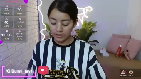 Snapshot of lalalutsy_tay chatting on September 2025 11:45:02 AM Lala online show from September 2025 11:45:02 AM