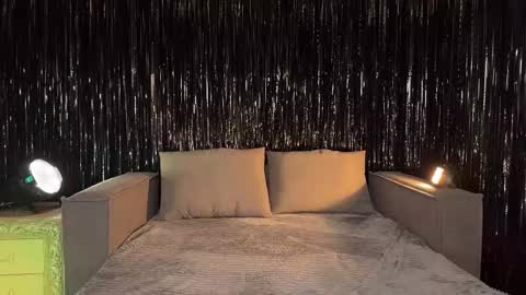 Ellina online show from November 2025 07:50:02 PM