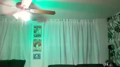 LALOVE99 online show from October 2025 01:41:02 AM