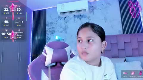 Laura online show from October 2025 12:25:01 PM