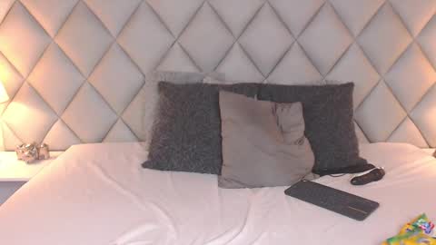 Snapshot of lalycastro chatting on December 2024 08:05:02 PM Laly Castro online show from December 2024 08:05:02 PM