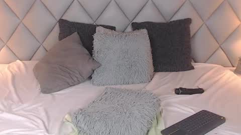 Snapshot of lalycastro chatting on January 2025 09:17:02 PM Laly Castro online show from January 2025 09:17:02 PM