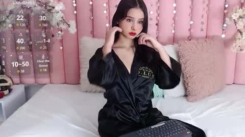 Snapshot of lalycastro chatting on November 2025 02:39:02 PM Laly Castro online show from November 2025 02:39:02 PM