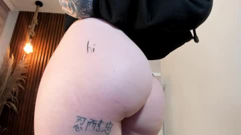 Snapshot of lana_jonnes_ chatting on February 2025 08:24:02 AM Lana igauroraaaaaaaaa 1 online show from February 2025 08:24:02 AM