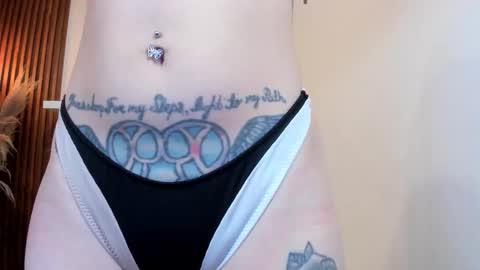 Snapshot of lana_jonnes_ chatting on November 2025 09:48:01 PM Lana igauroraaaaaaaaa 1 online show from November 2025 09:48:01 PM